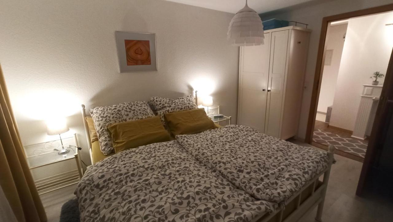 Fewo - Charmante 2 Zimmer Wohnung Mitten In マルクドルフ エクステリア 写真