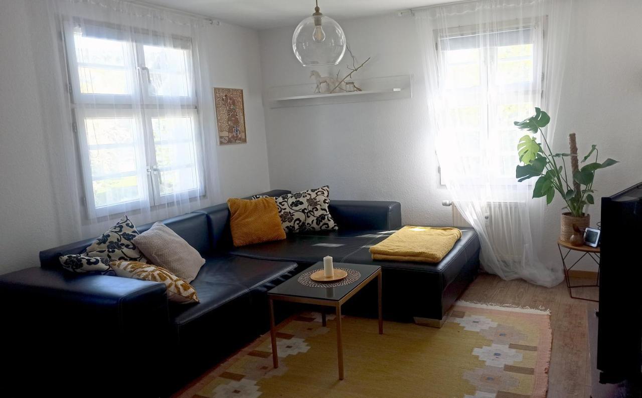 Fewo - Charmante 2 Zimmer Wohnung Mitten In マルクドルフ エクステリア 写真