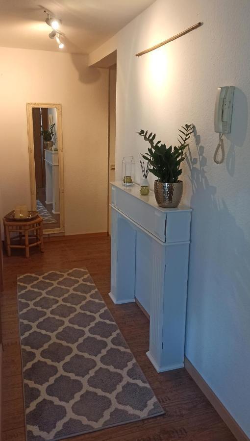 Fewo - Charmante 2 Zimmer Wohnung Mitten In マルクドルフ エクステリア 写真